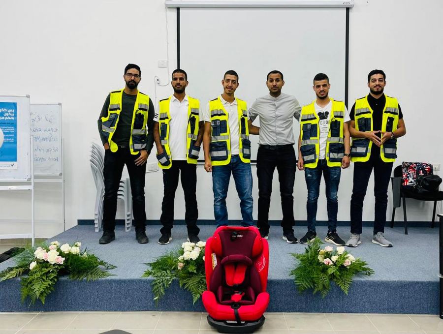 النقب - حورة : حملة لاستعارة المقاعد الآمنة للأطفال